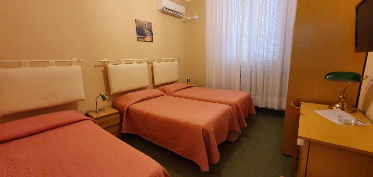 Giovanna Hotel 3*
